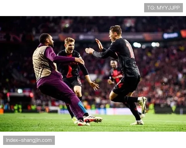 弗赖堡德甲赛场主打整体足球，团队协作弥补个人能力